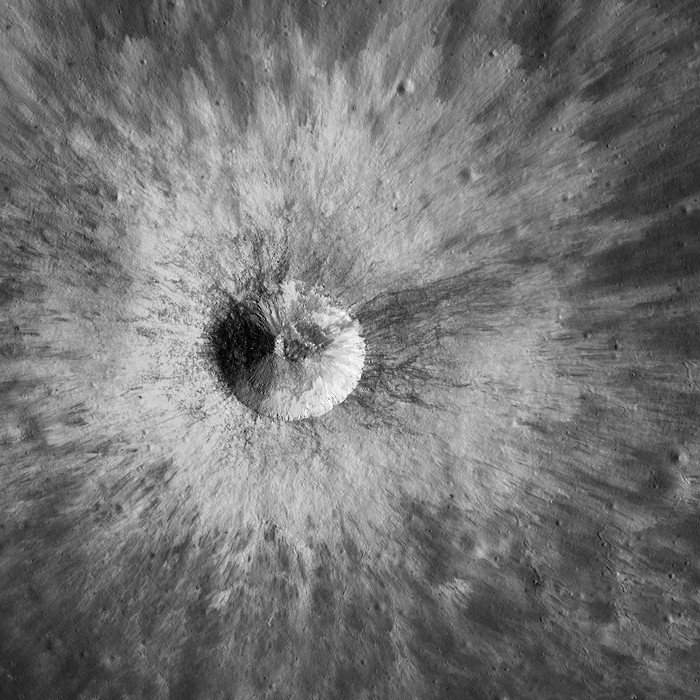 El Lunar Reconnaissance Orbiter capturó esta impresionante imagen de un cráter lunar el 3 de noviembre